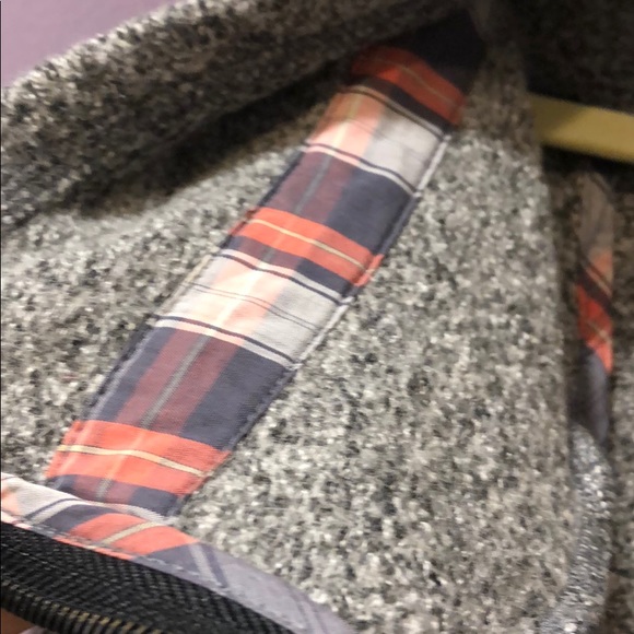 Coat - Picture 4 of 4